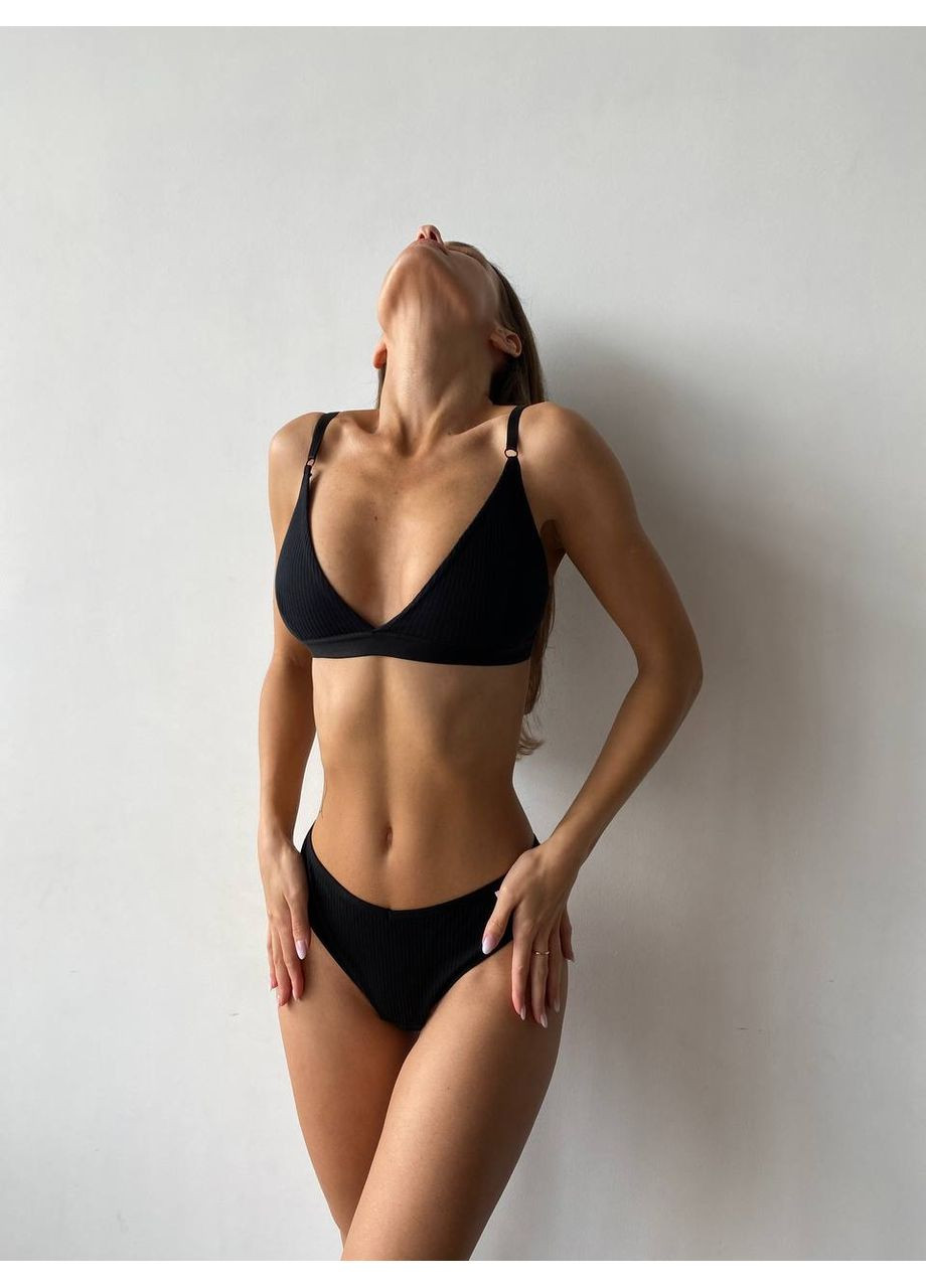 Чорний демісезонний жіночий комплект нижньої білизни з натуральної тканини чорного кольору, бретелі на регуляторах та знімні чашечки No Brand Комплект білизни