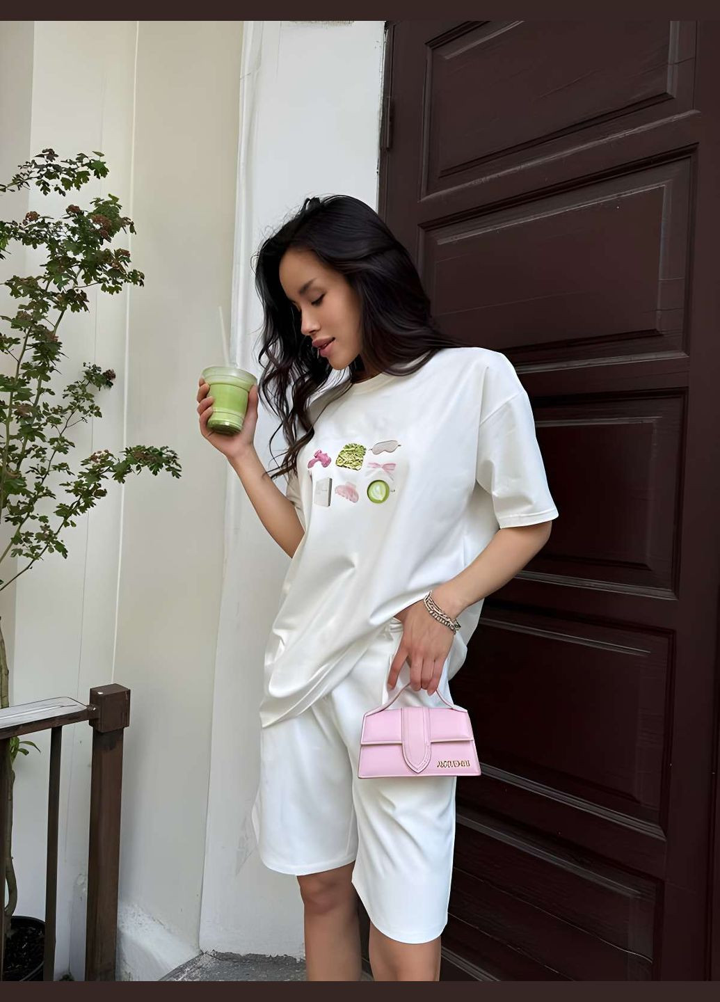 Жіноча біла бавовняна футболка із веселим принтом бавовна Україна - (339402827)