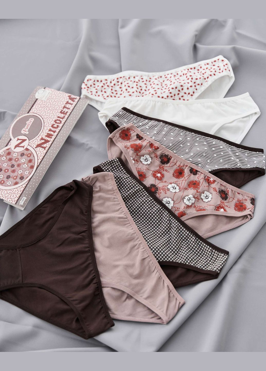 Набір жіночих базових трусиків тижневок - 7 шт Nicoletta (303617361)
