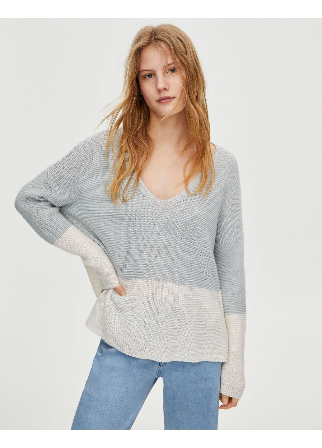 Белый пуловер демисезон,белый-голубой, Pull & Bear