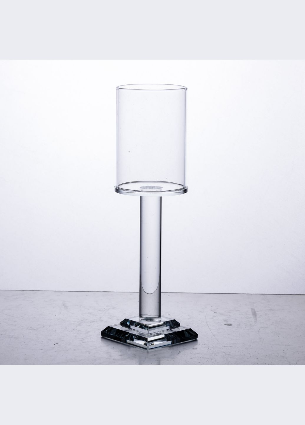 Подсвечник декоративный Cylinder стеклянный на квадратной основе 23 см Yiwu (328603967)