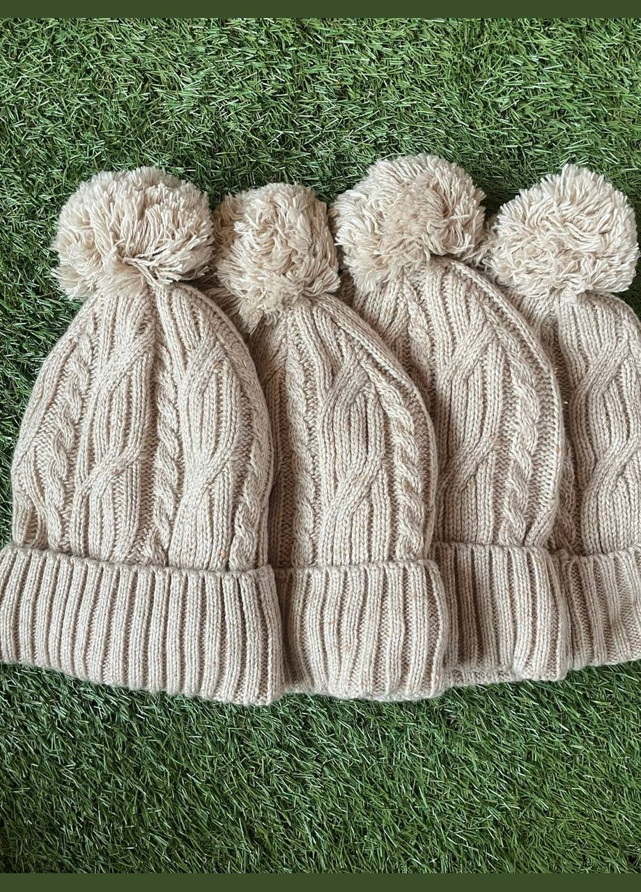 Жіноча шапка з в'язаними візерунками та бабоном C&A (305569924)