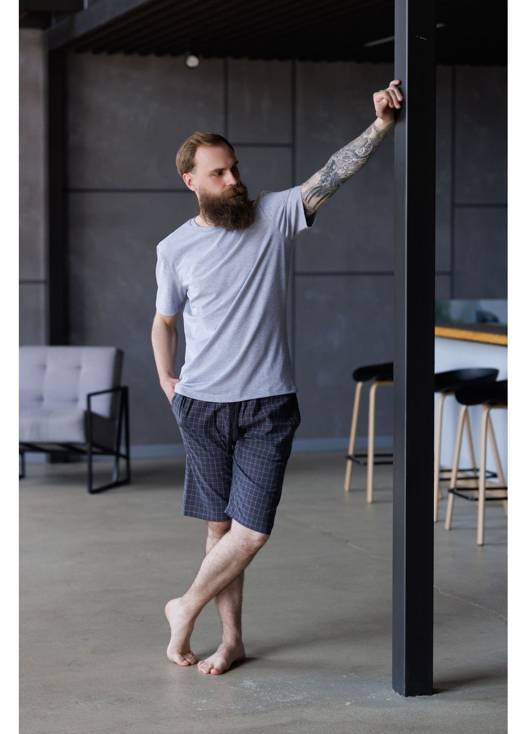 Пижама мужская футболка серый меланж + шорты HOMELY в клетку графит Handy Wear (337715532)