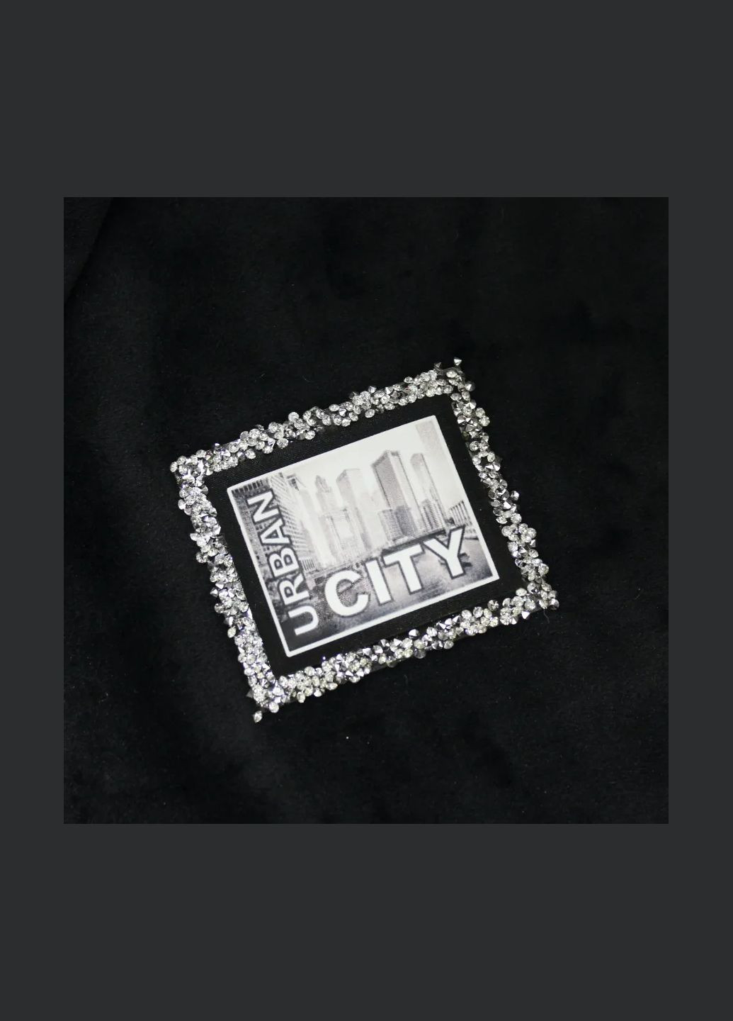 Нашивка з акриловим камінням "Urban City" срібного кольору (5665) No Brand (335812135)