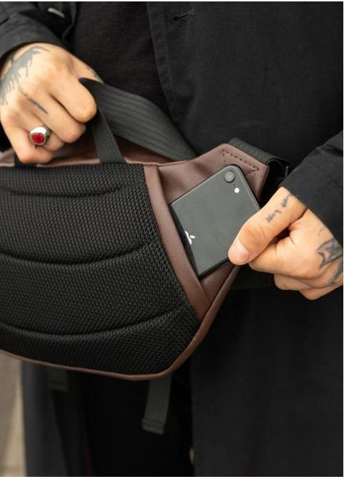 Спортивна сумка чоловіча на пояс через плече з екошкіри велика Коричневий 35323 Sambag (352165858)