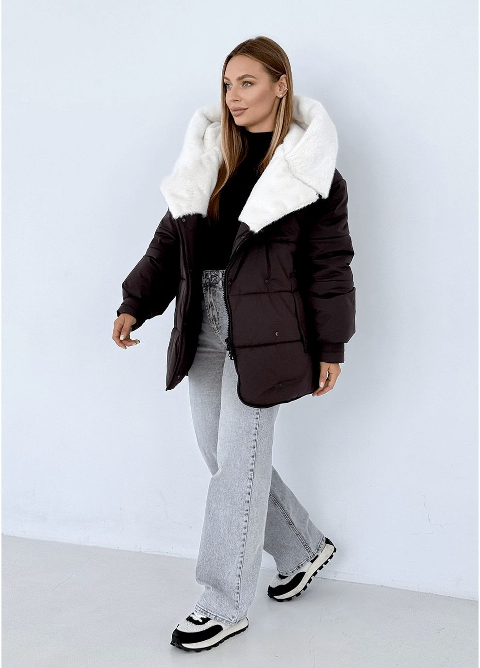 Темно-коричневая зимняя зимня куртка дора MioRichi