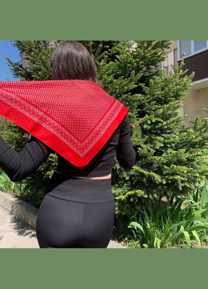 Бандана с узором Горошек 10554 55х55 см красная Fashion (386663818)