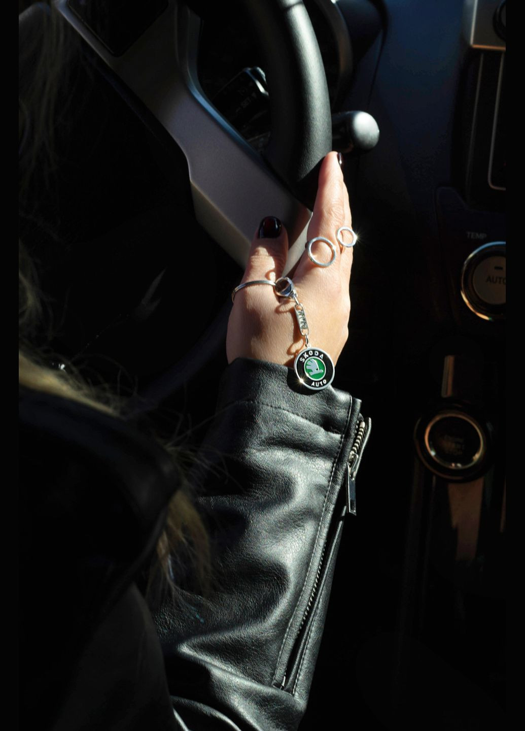 Срібний брелок Skoda (Шкода) (9017.1) IRIJ (331017070)