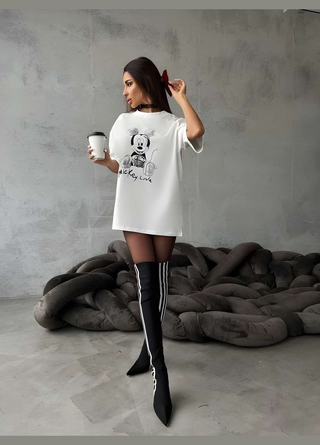 Женская белая молодежная футболка с накатом мики маус Україна - (339402872)