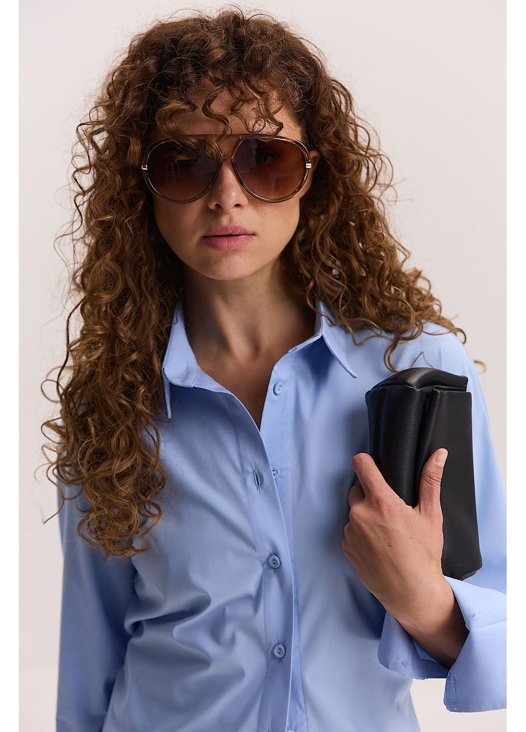 Жіноча сорочка світло-рожева із зав'язками на талії Arjen (353305941)