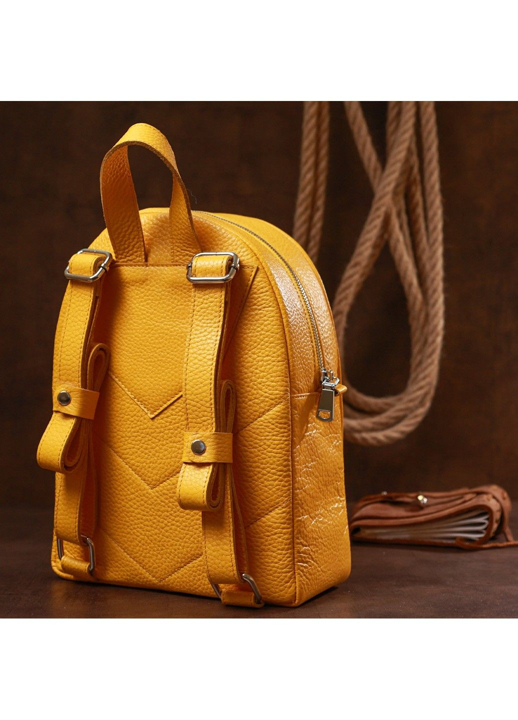 Практичный женский рюкзак 16306 Желтый Shvigel (292849840)