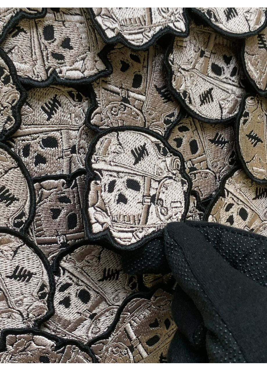 Шеврон Адамова голова (Форма контурна. На липучці) Розмір 6x5.5см No Brand (369924574)