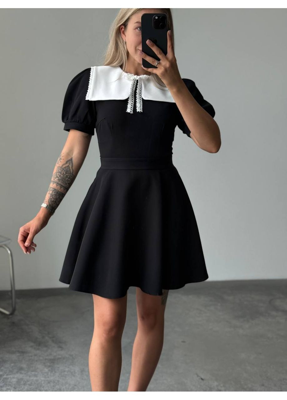 Черное кэжуал мини платье с белым воротником с пышной юбкой Adelante однотонное