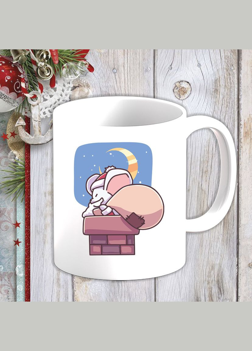 Белая кружка (чашка) с новогодним принтом Мышонок с мешком у дымохода Кавун Чашка (316111917)