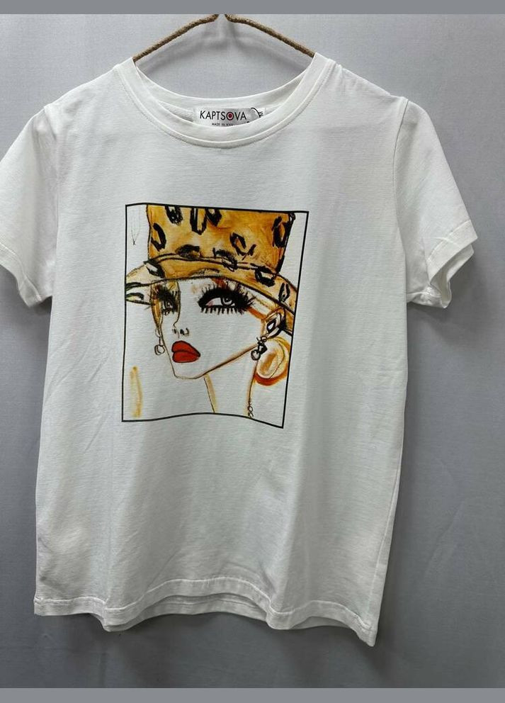 Футболка женская белая с принтом в шляпе леопардовой MKKS129-1 Modna KAZKA - (336932176)