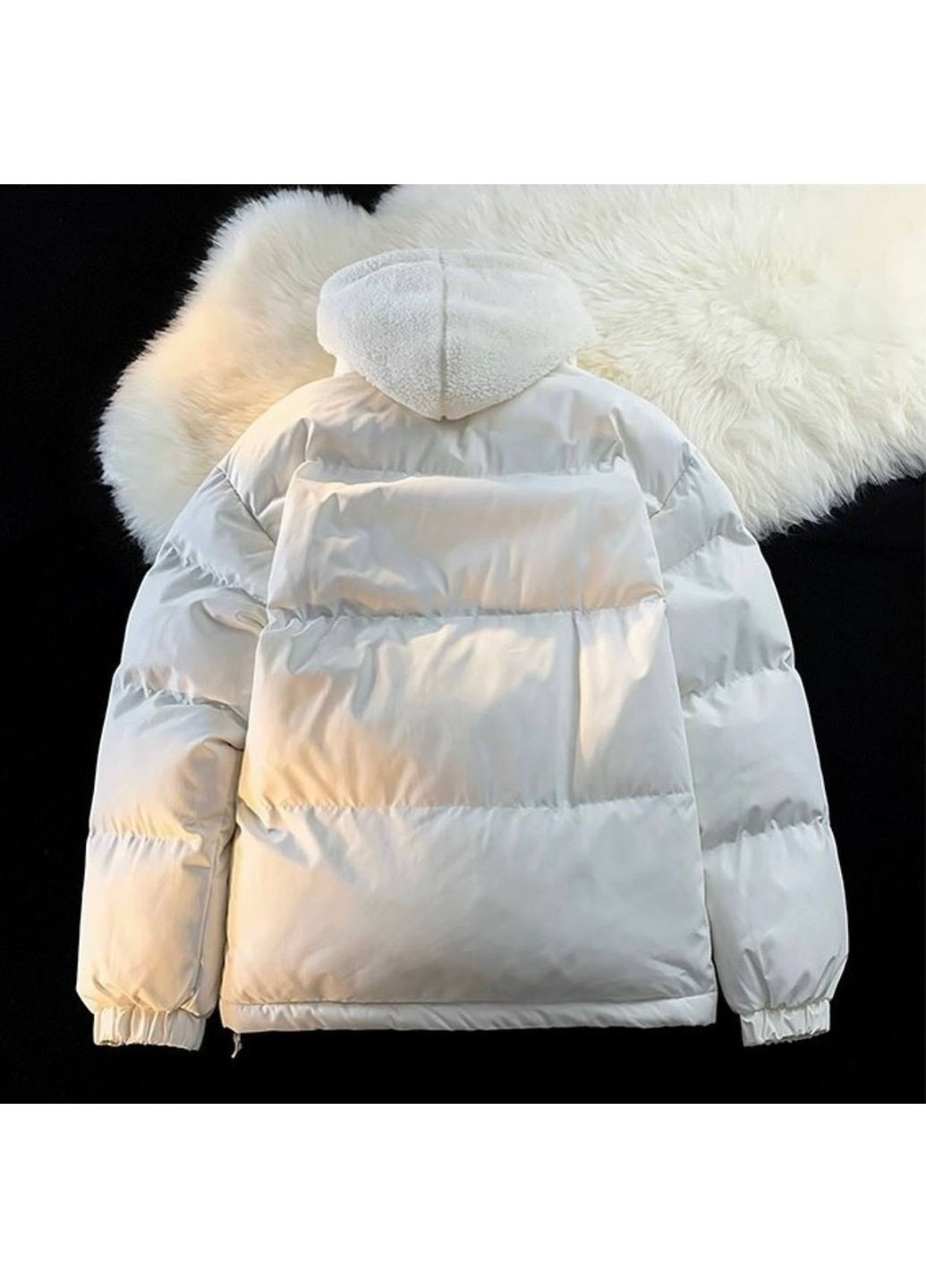 Молочная демисезонная куртка женская No Brand