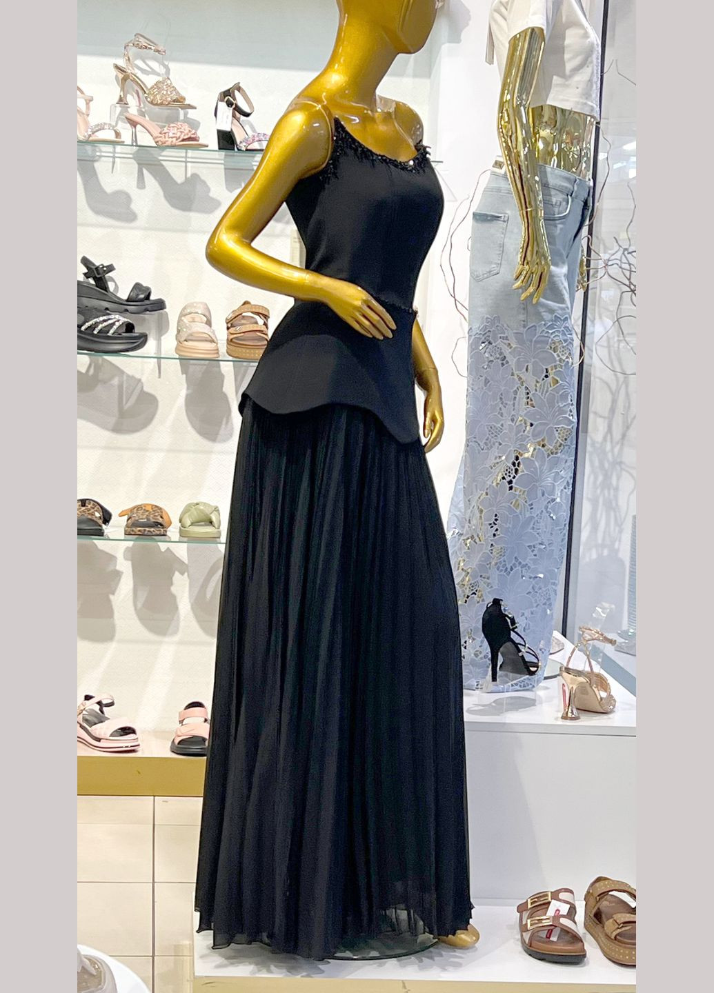 Черное праздничный, коктейльное, деловое, откровенный, вечернее платье черное вечернее. с открытыми плечами Fashion