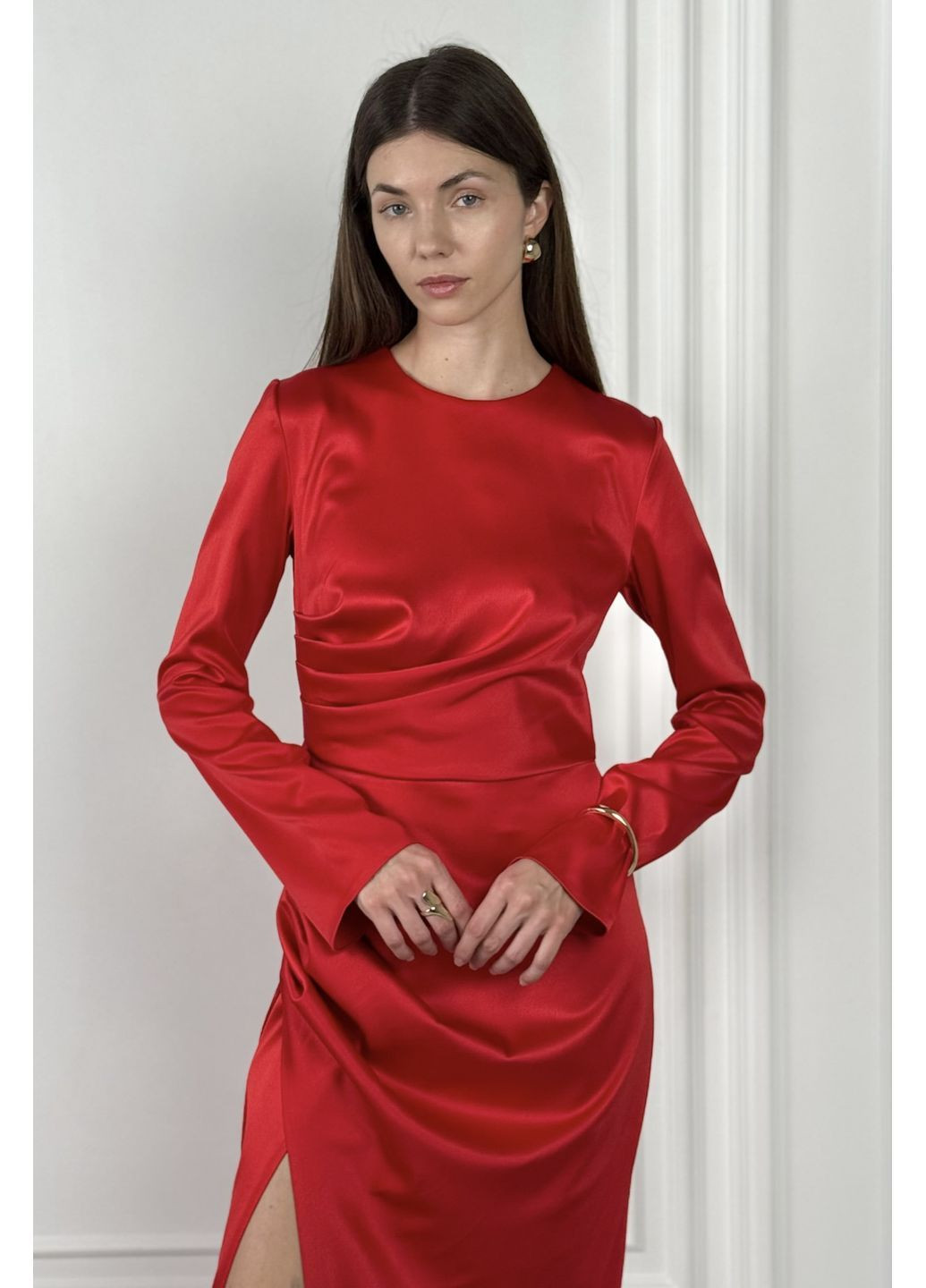 Красное праздничный, коктейльное, вечернее платье макси со сборкой и разрезом CHICLY однотонное