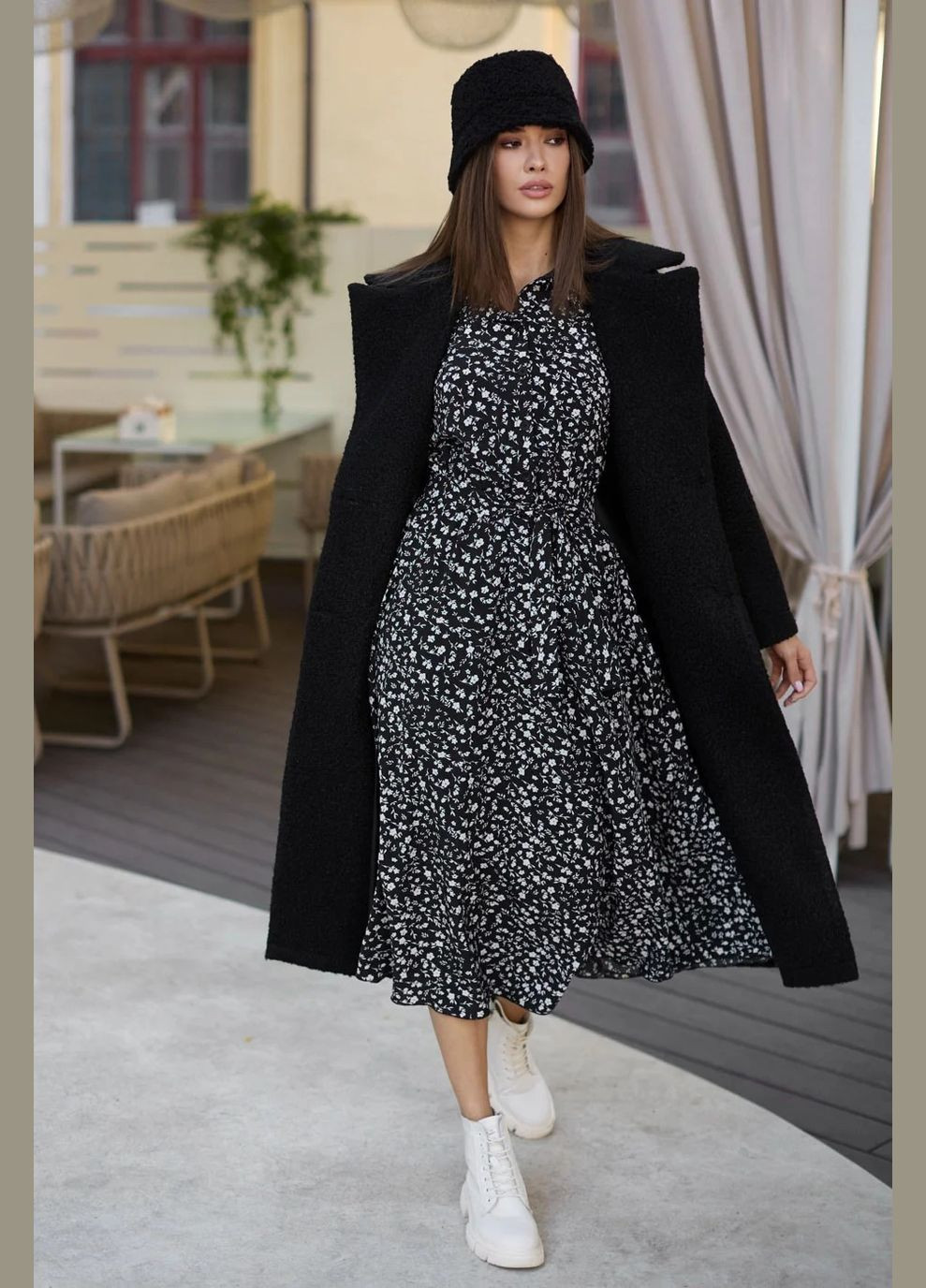 Чорне демісезонне Пальто Seventeen