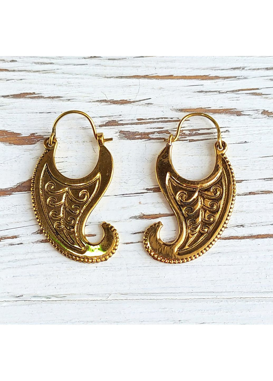 Етнічні індійські чекані сережки з латуні з орнаментом No9 No Brand (364202383)