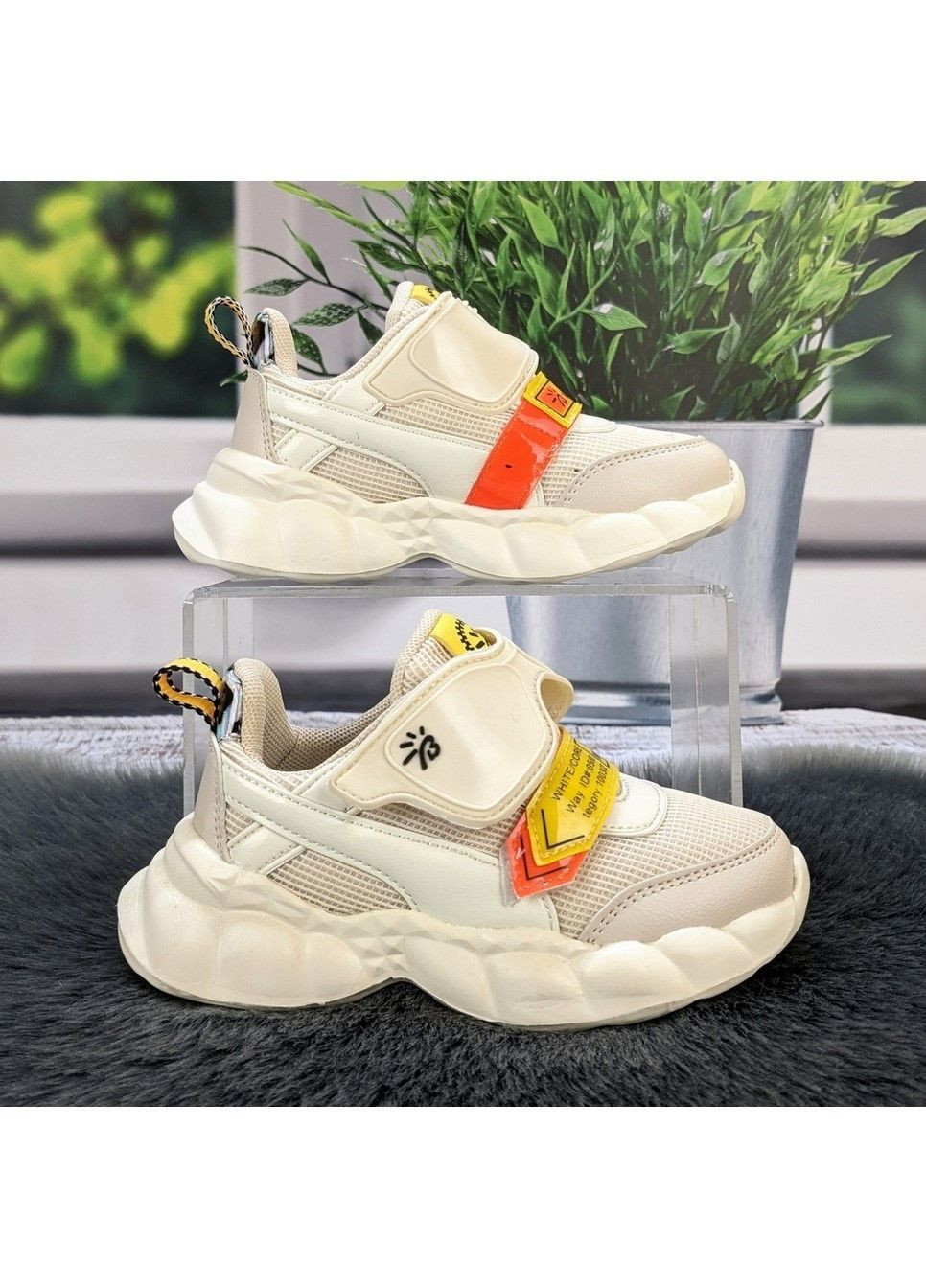 Бежевые демисезонные кроссовки детские для девочки Bessky