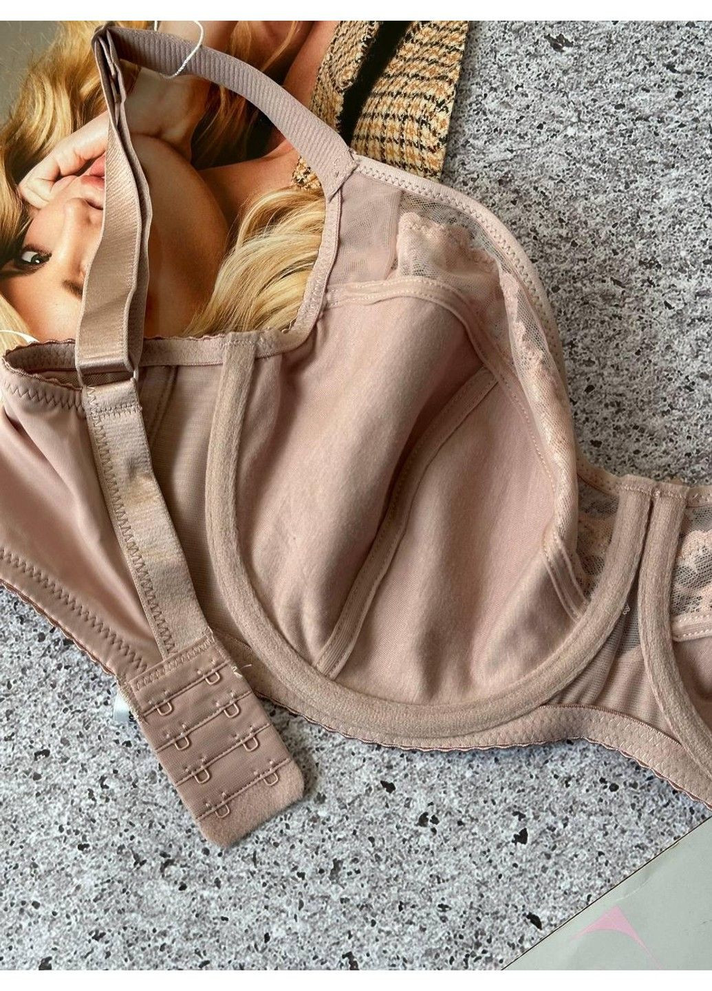 Пудровий бюстгальтер без поролону з сіточкою пудровий Lanny Mode