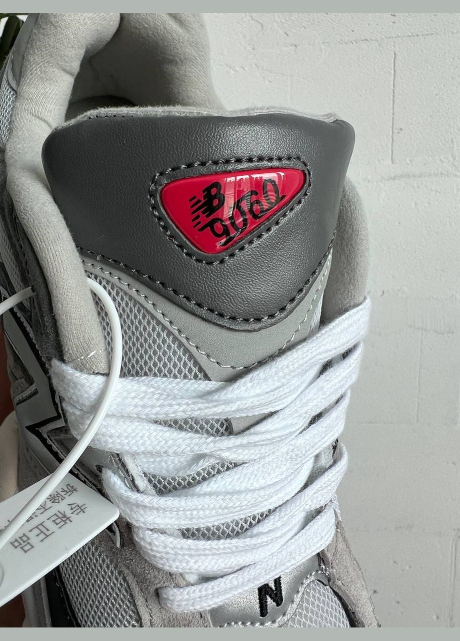 Сірі кросівки унісекс New Balance 9060 Gray