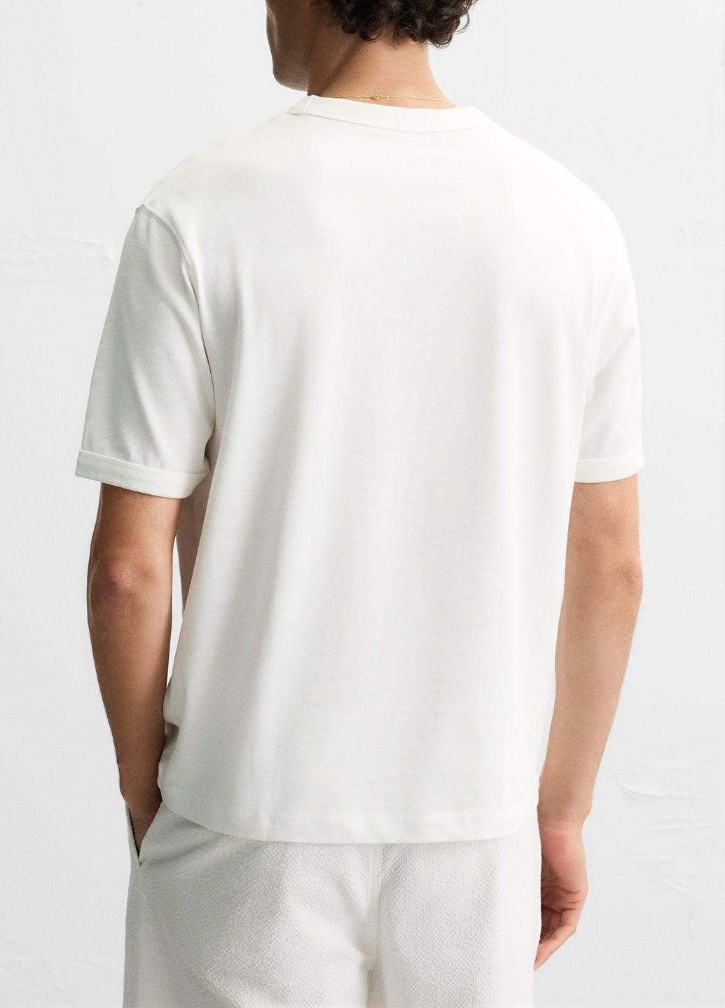 Молочна футболка Zara