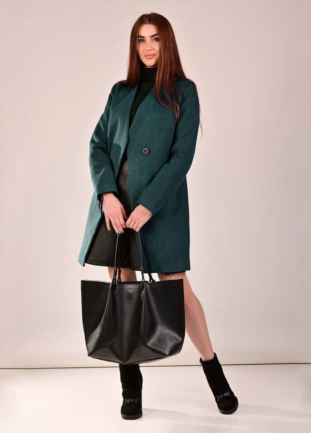 Зеленое демисезонное Женское легкое пальто Sofi прямого крою на одну пуговицу FS