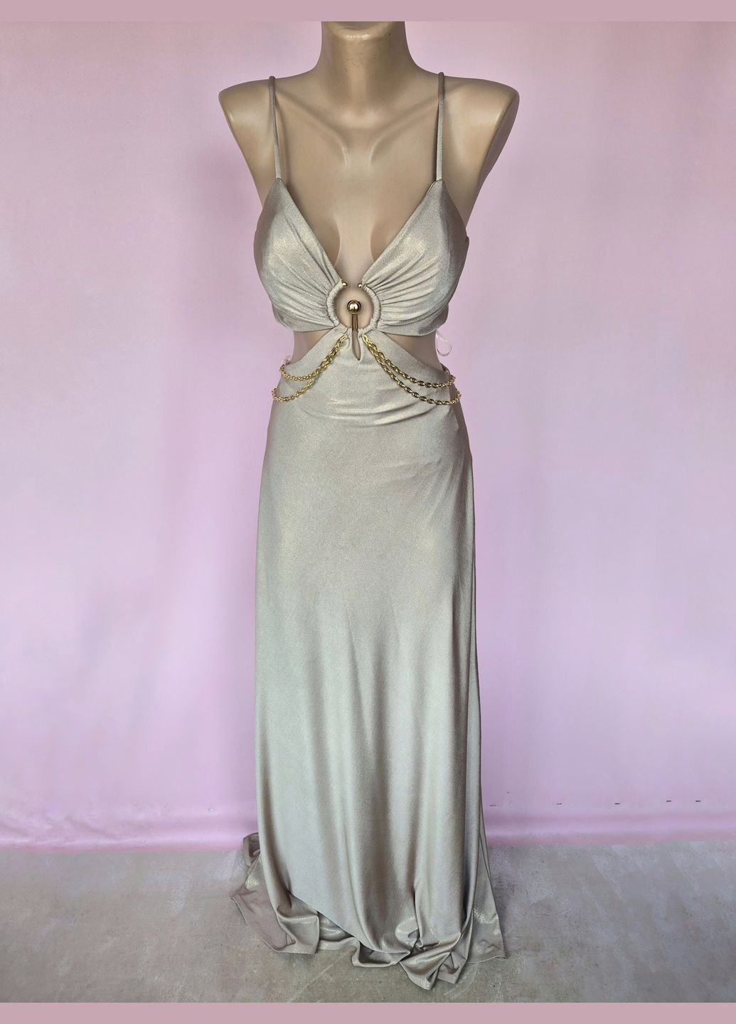 Бежевое платье женское вечернее нарядное длинное в пол на бретельках с золотистым отливом promlace No Brand однотонное