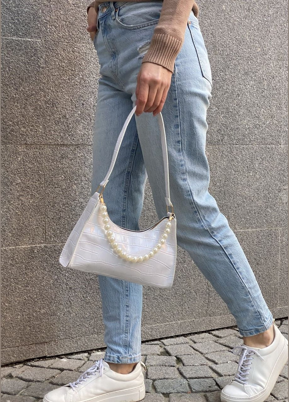 Женская маленькая сумка рептилия багет с жемчугом белая No Brand (285716440)