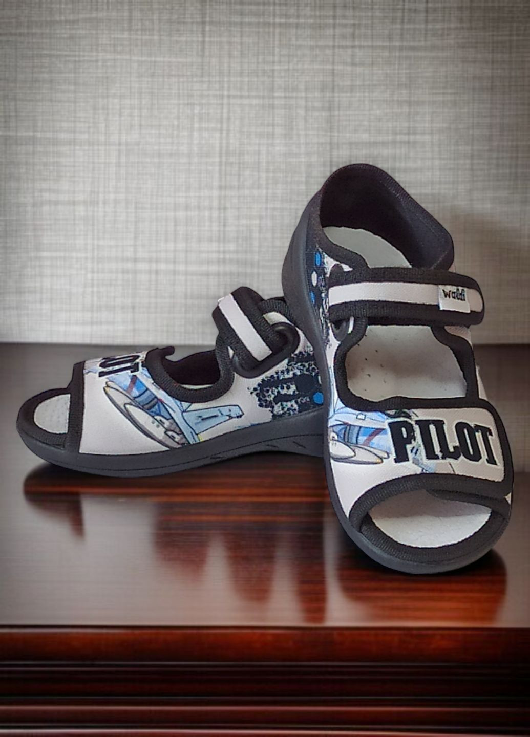 Відкриті ортопедичні тапочки текстильні босоніжки на липучках для хлопчика Waldi (327432032)