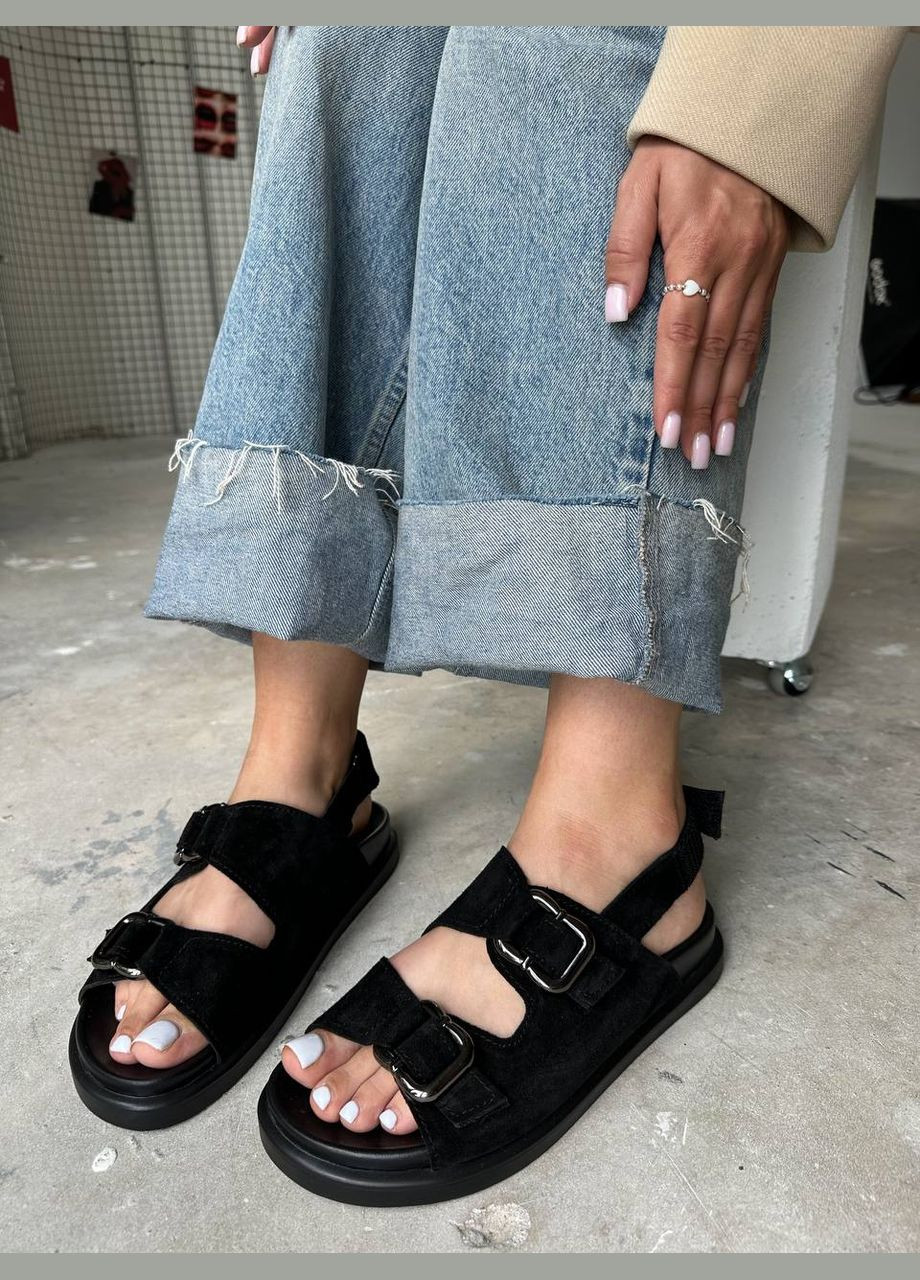 Жіночі босоніжки на платформі з масивною пряжкою чорний колір натуральна замша No Brand (336186525)