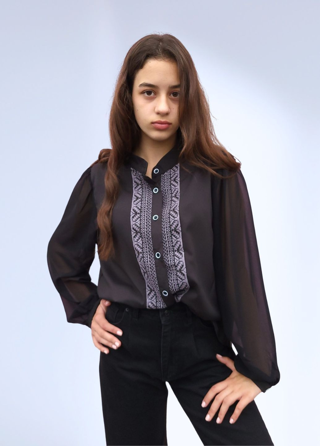 Чёрная женская блузка с вышивкой современная вышиванка No Brand