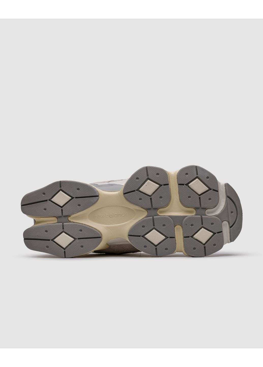 Серые демисезонные кроссовки мужские new balance 9060 grey / white нью беланс 9060 No Brand