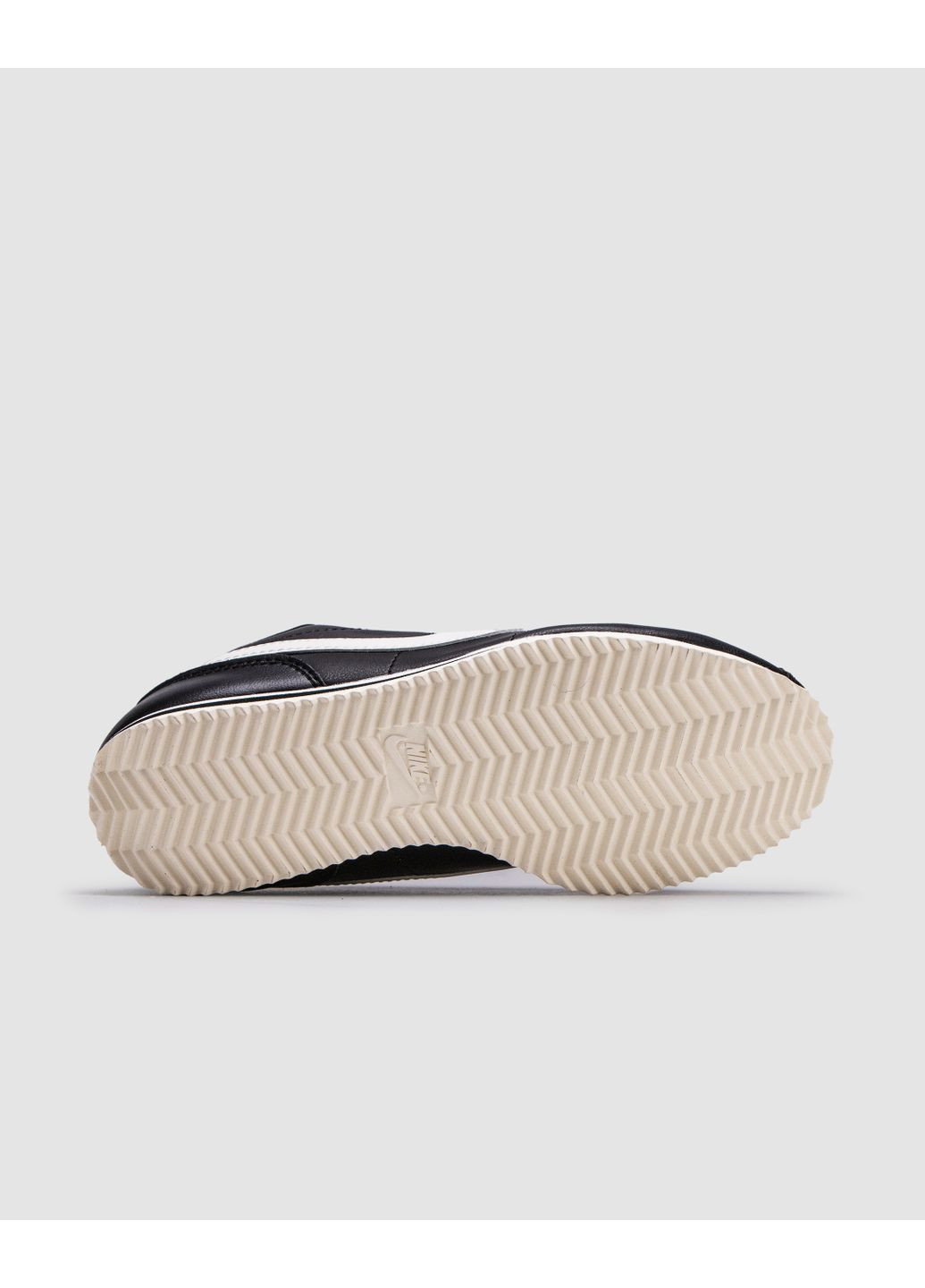 Черные демисезонные кроссовки мужские nike cortez basic black / white найк кортез No Brand