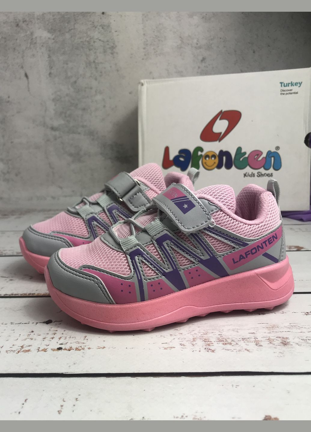 Розовые всесезонные кроссовки детские для девочки розовый (116) Lafonten