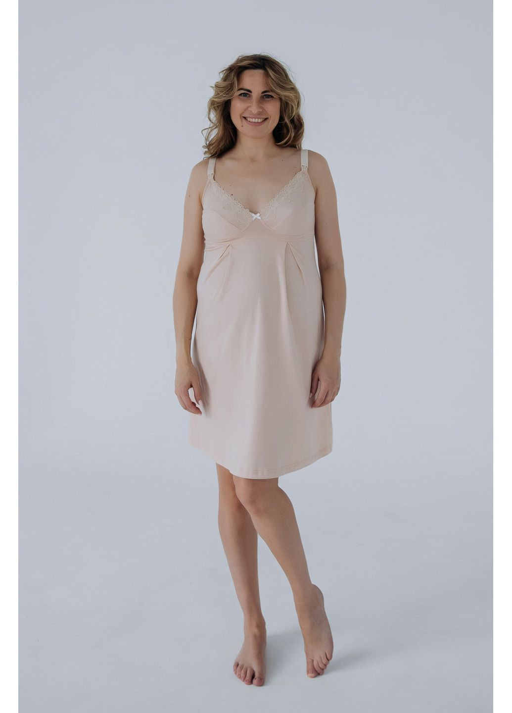 Ночная рубашка для беременных и кормящих с кружевом цвета фраппе Мамин Дім (356347658)