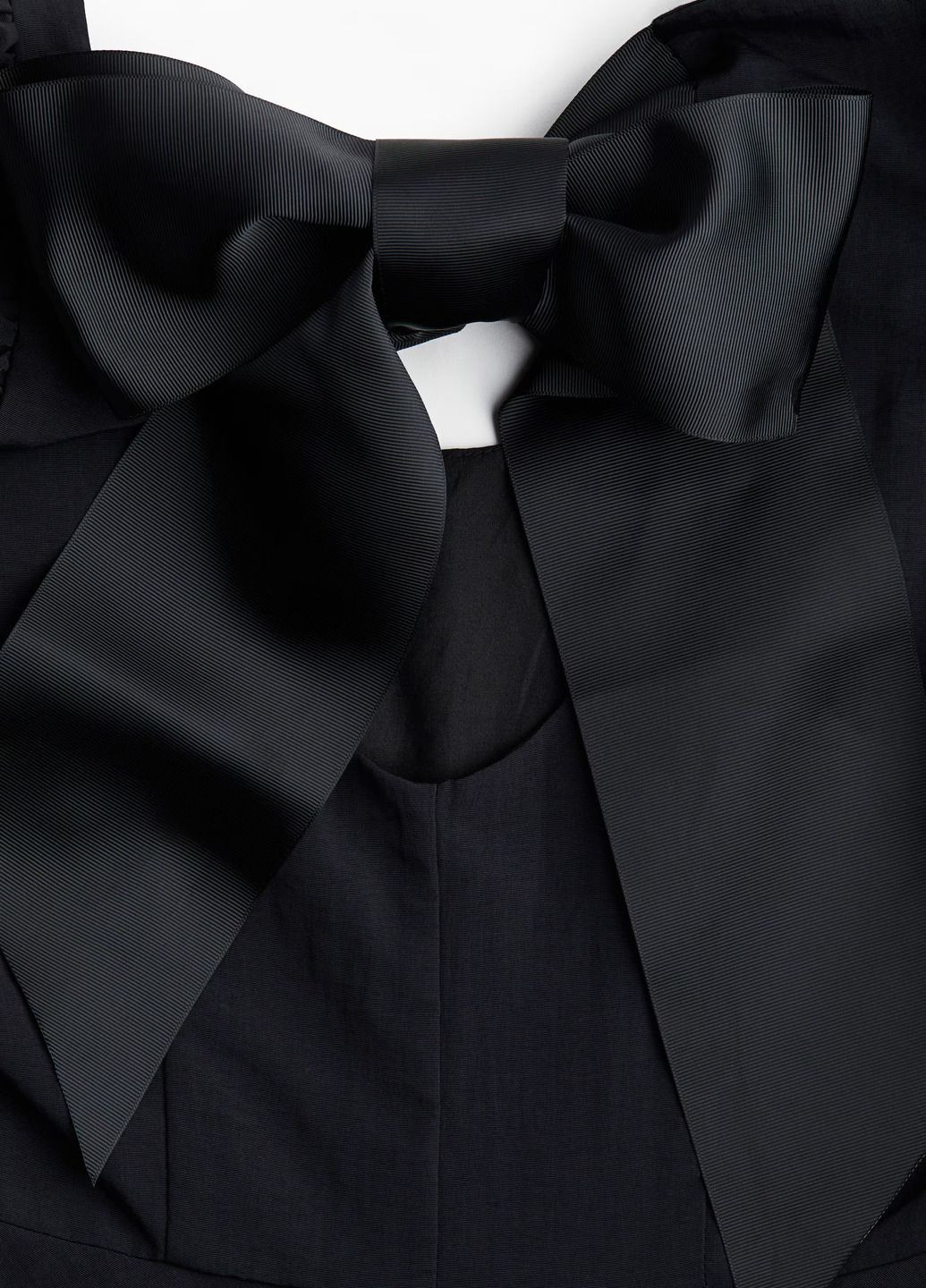 Черное платье H&M однотонное