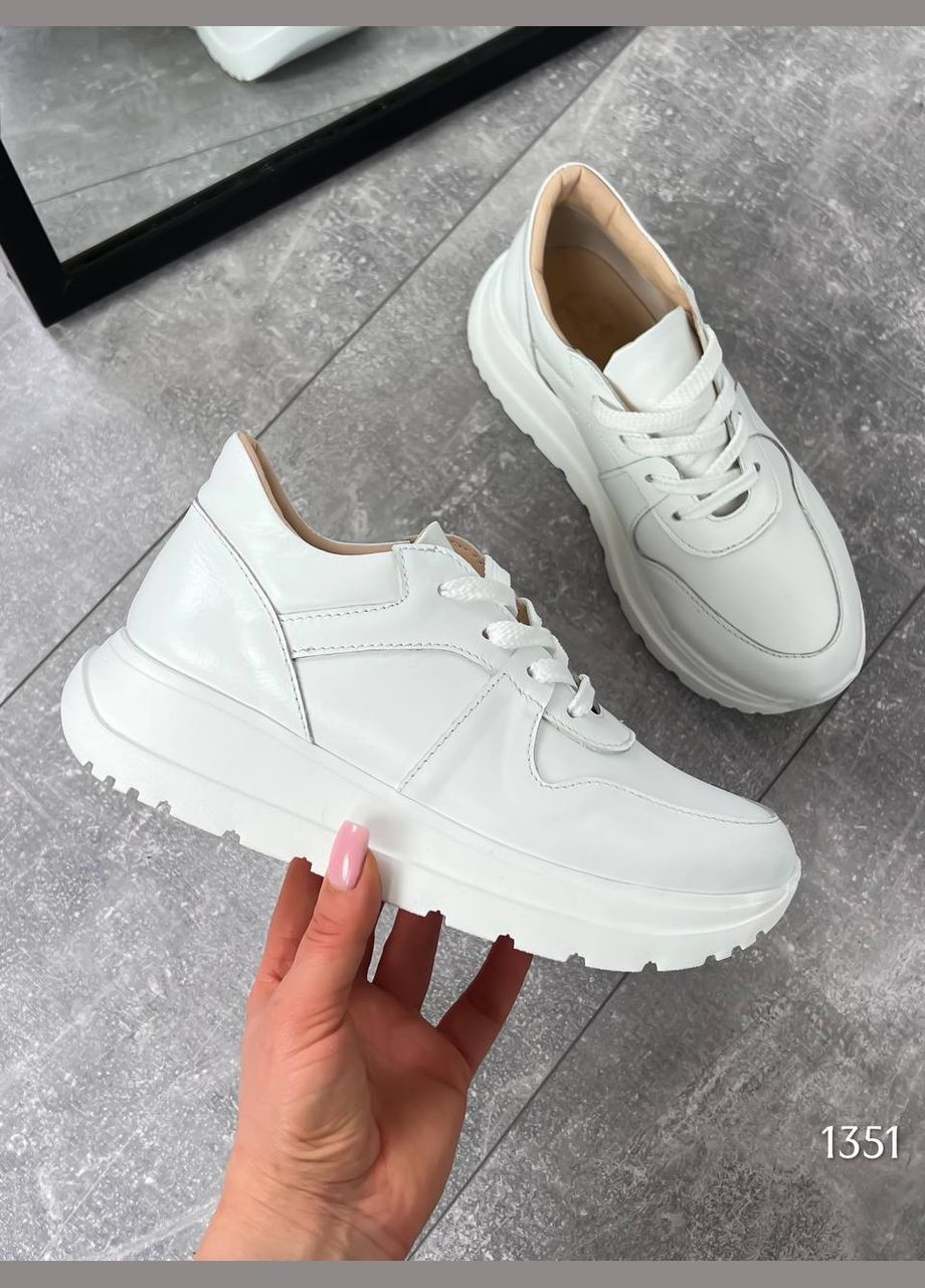 Белые демисезонные модные кроссовки No Brand