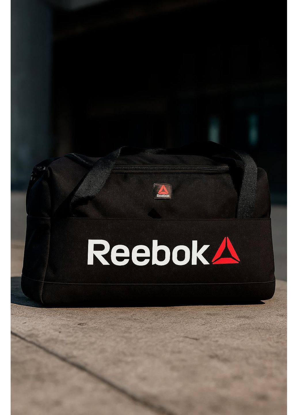 Сумка для спортивної форми та тренерівок із міцної тканини містка зручна для спорту No Brand (369326971)