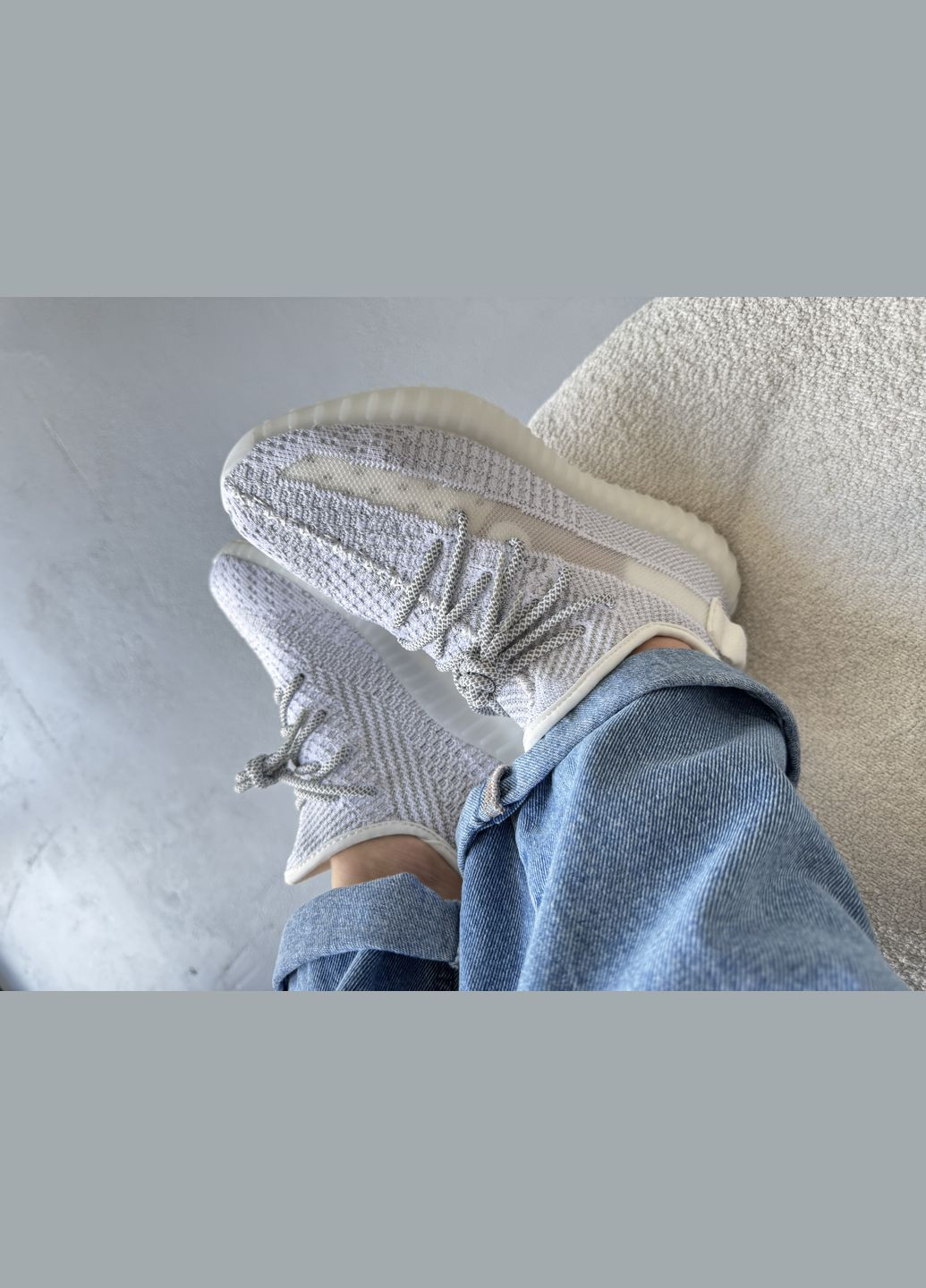 Белые демисезонные кроссовки мужские и женские adidas yeezy boost v2 350 reflective | адидас изи буст 350 рефлективные белые No Brand