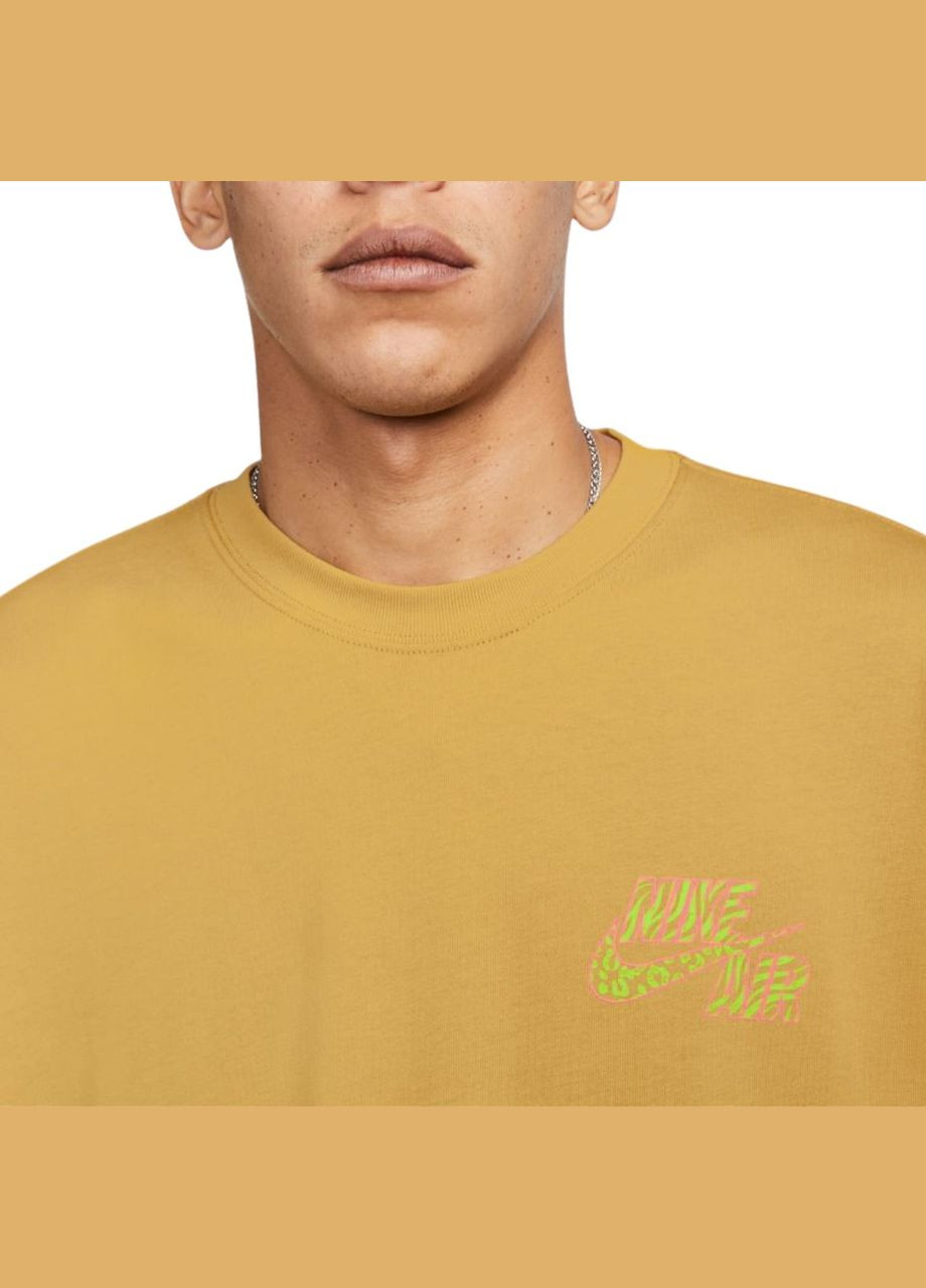 Желтая футболка Nike
