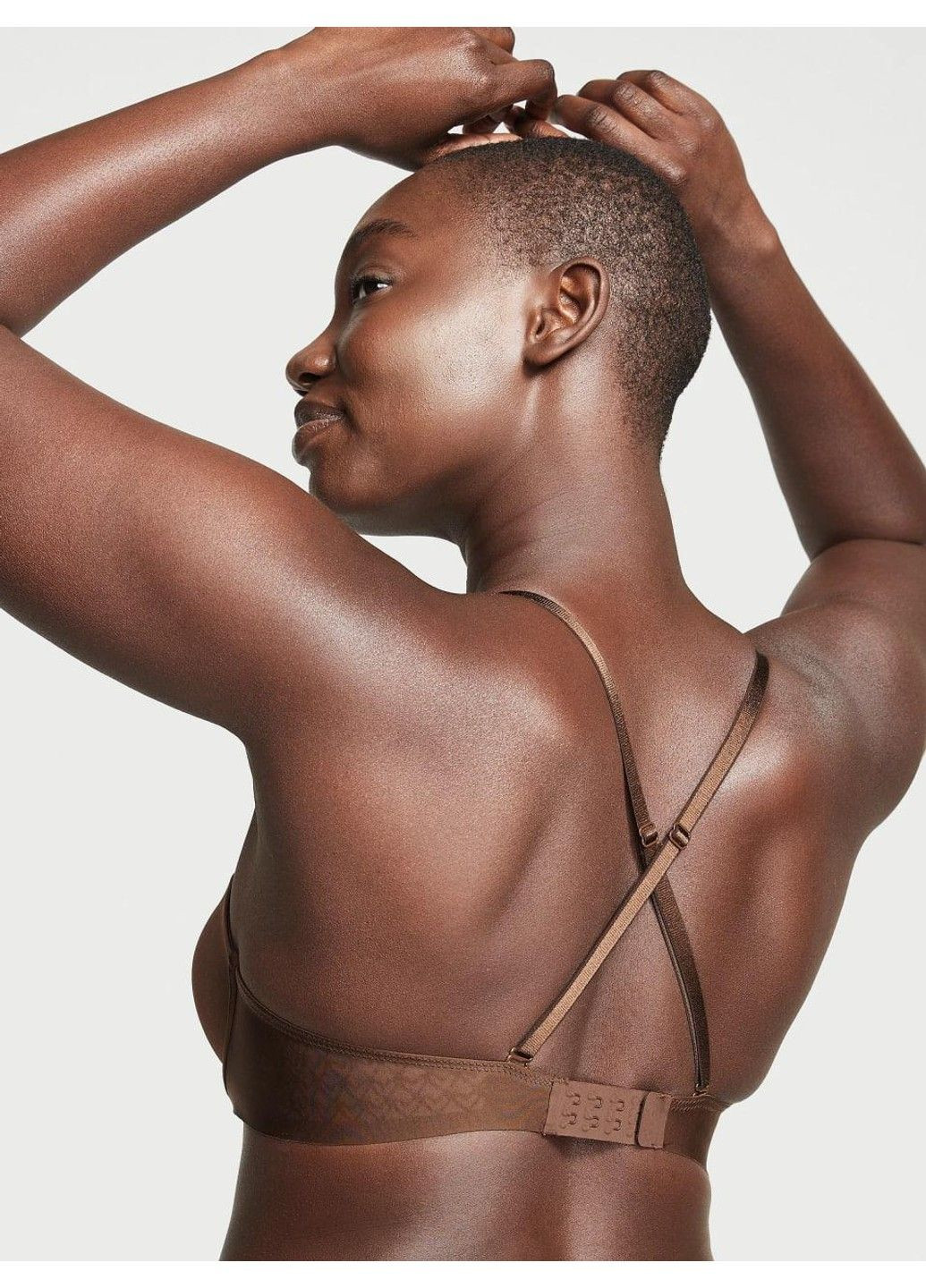 Коричневый бюстгальтер с пуш-ап bare every-way strapless bra коричневый Victoria's Secret