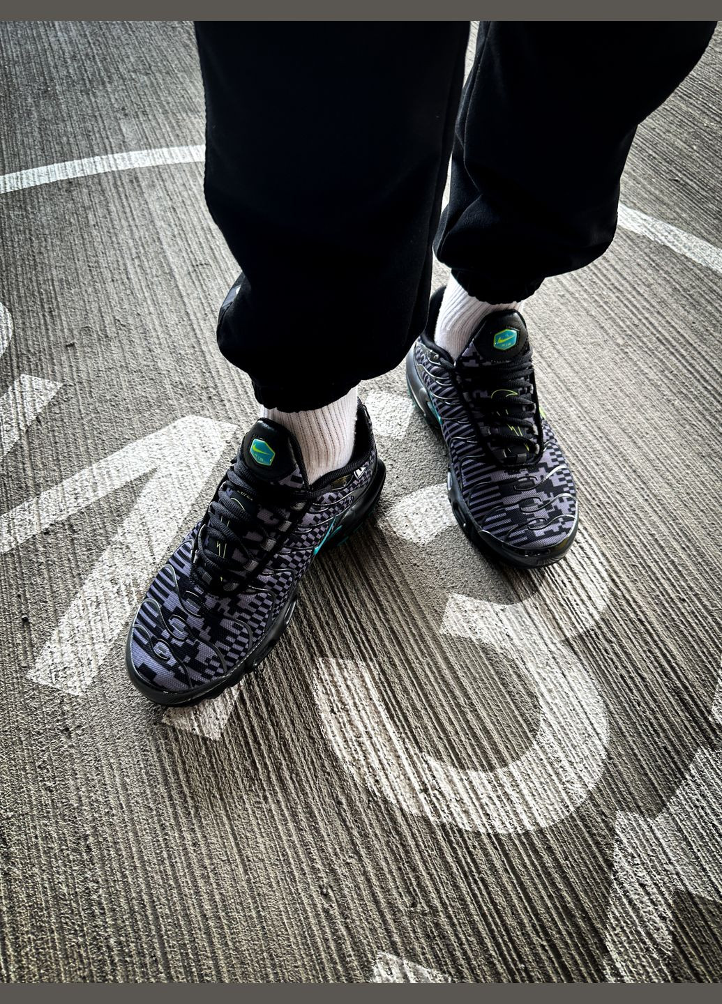 Сірі всесезон кросівки чоловічі nike air max tn plus drift black gray | найк аір макс тн чорні сірі No Brand