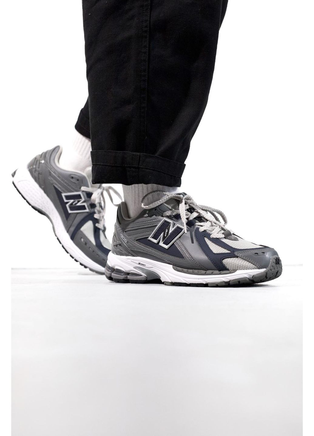 Серые демисезонные кроссовки мужские new balance 1906r grey white нью беланс 1906r No Brand