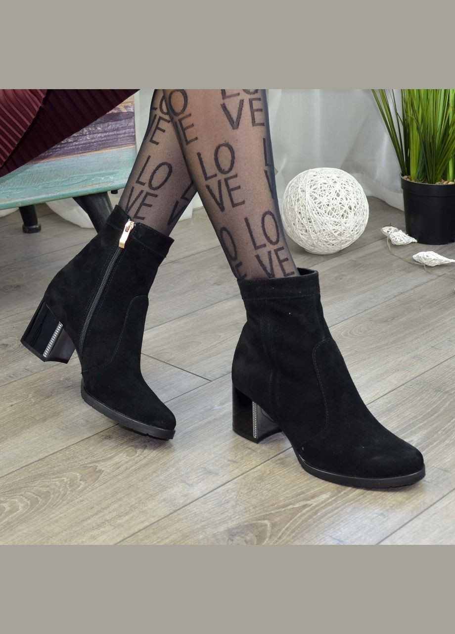 Осенние ботинки женские на невысоком каблуке, натуральная замша черного цвета. 38 размер Vasha para из натуральной замши