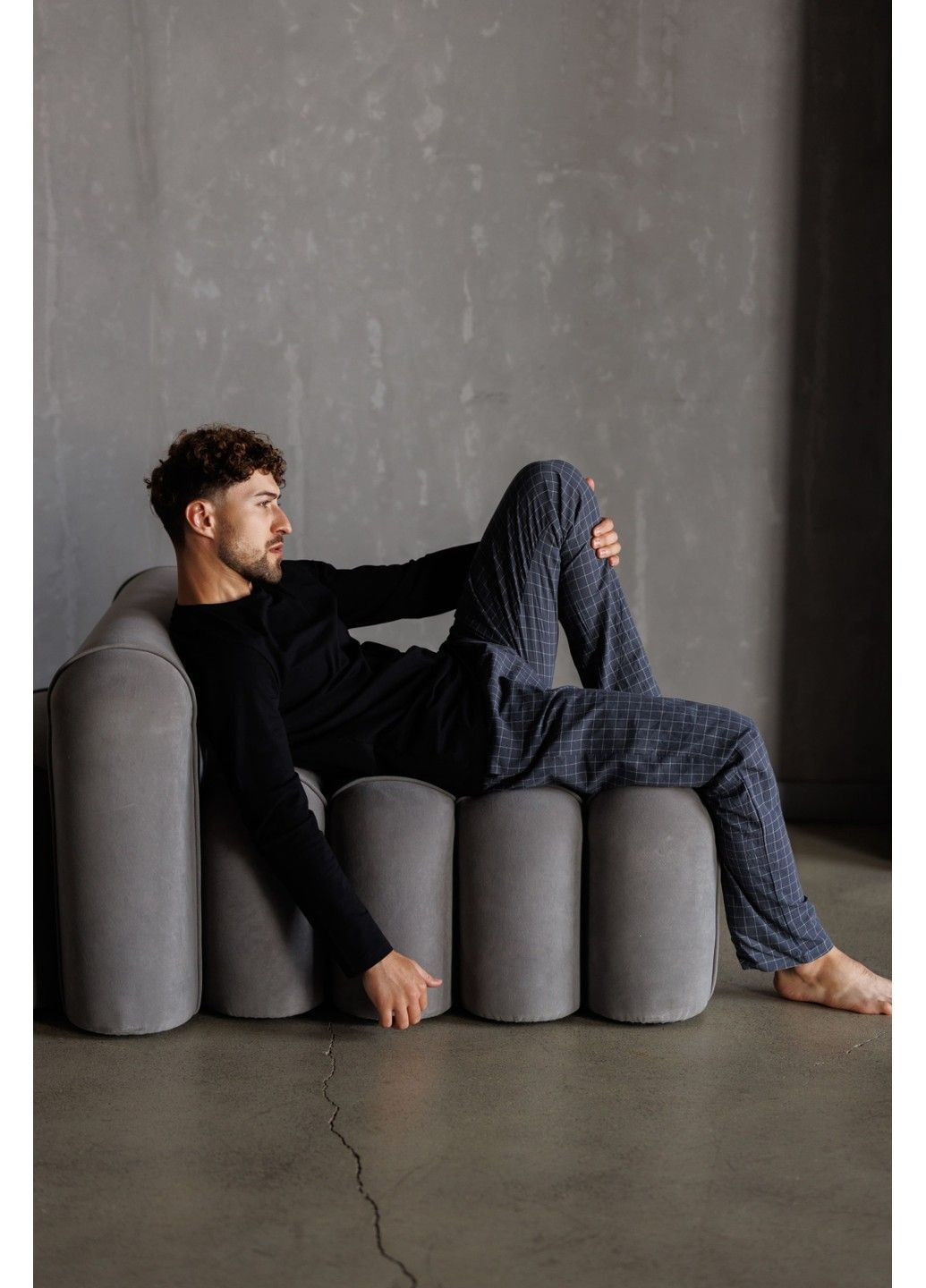 Пижама мужская лонгслив черный + штаны HOMELY в клетку графит Handy Wear (304769151)