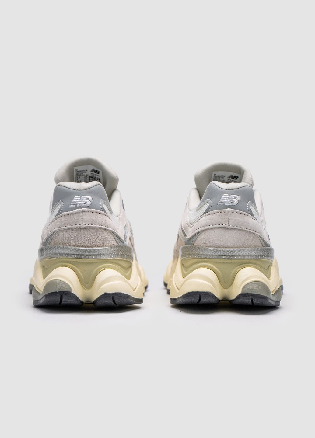 Серые всесезонные кроссовки No Brand