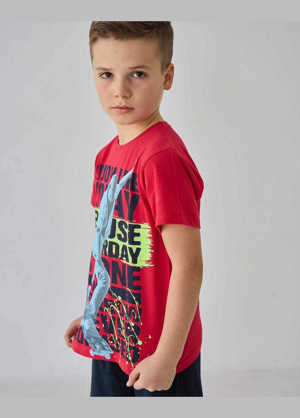 Красная подростковый комплект с шортами на мальчика Tom John